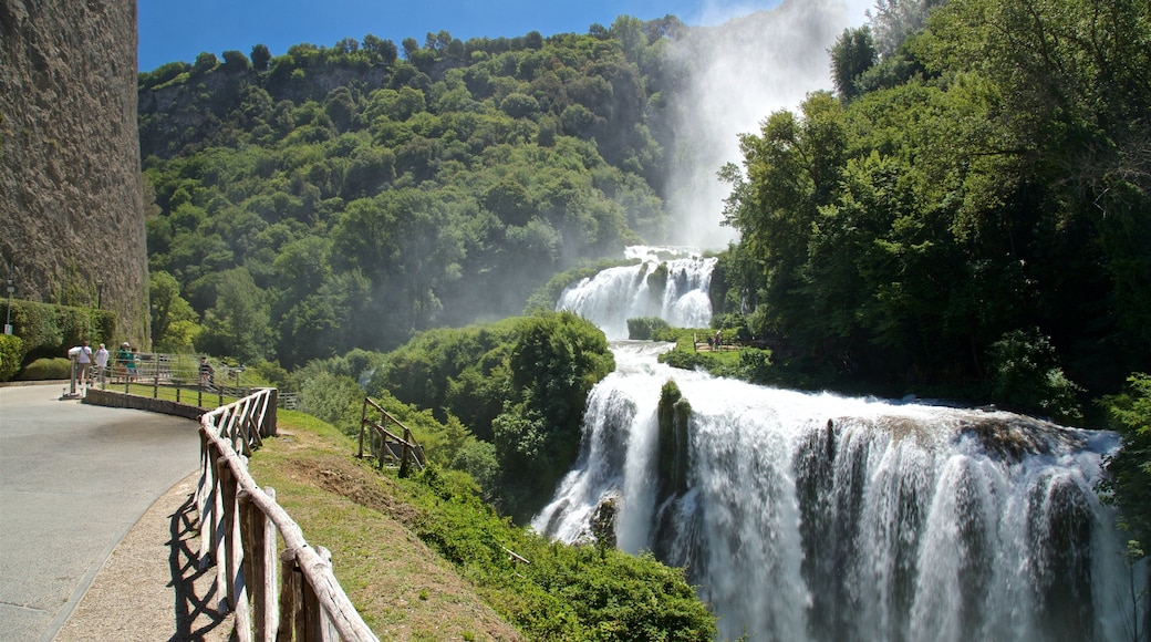 Cascata delle Marmore showing landscape views and a cascade