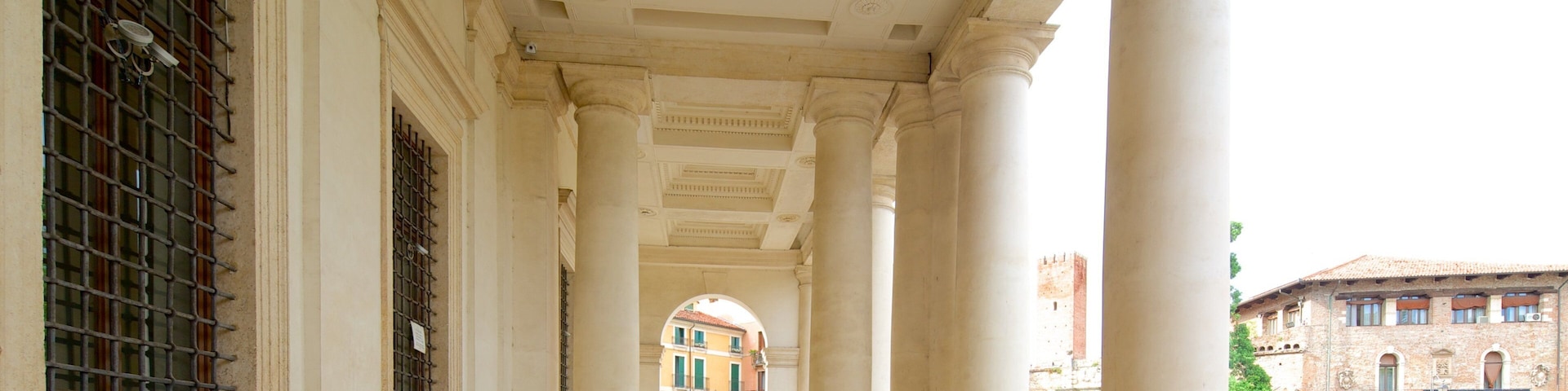 ํค์๋ฆฌ์นดํฐ ๊ถ์ ์ ๋ณด์ฌ์ฃผ๋ ๋ฌธํ์ ์ฐ ๊ฑด์ถ, ์ฑ ๊ณผ ๋ฌธํ์ ์ฐ ์์