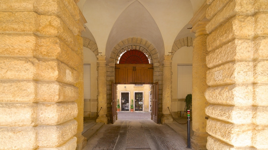 Palazzo Thiene inclusief historisch erfgoed, een kasteel en interieur