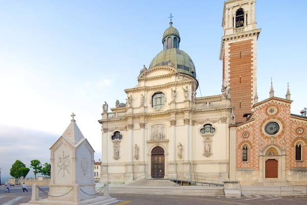 Santuario della Madonna di Monte Berico ofreciendo patrimonio de arquitectura, una iglesia o catedral y escenas urbanas