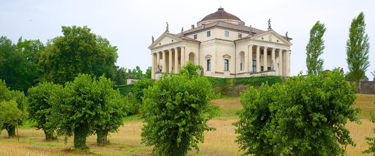 Villa Capra detta la Rotonda som inkluderar en park och Äkrar