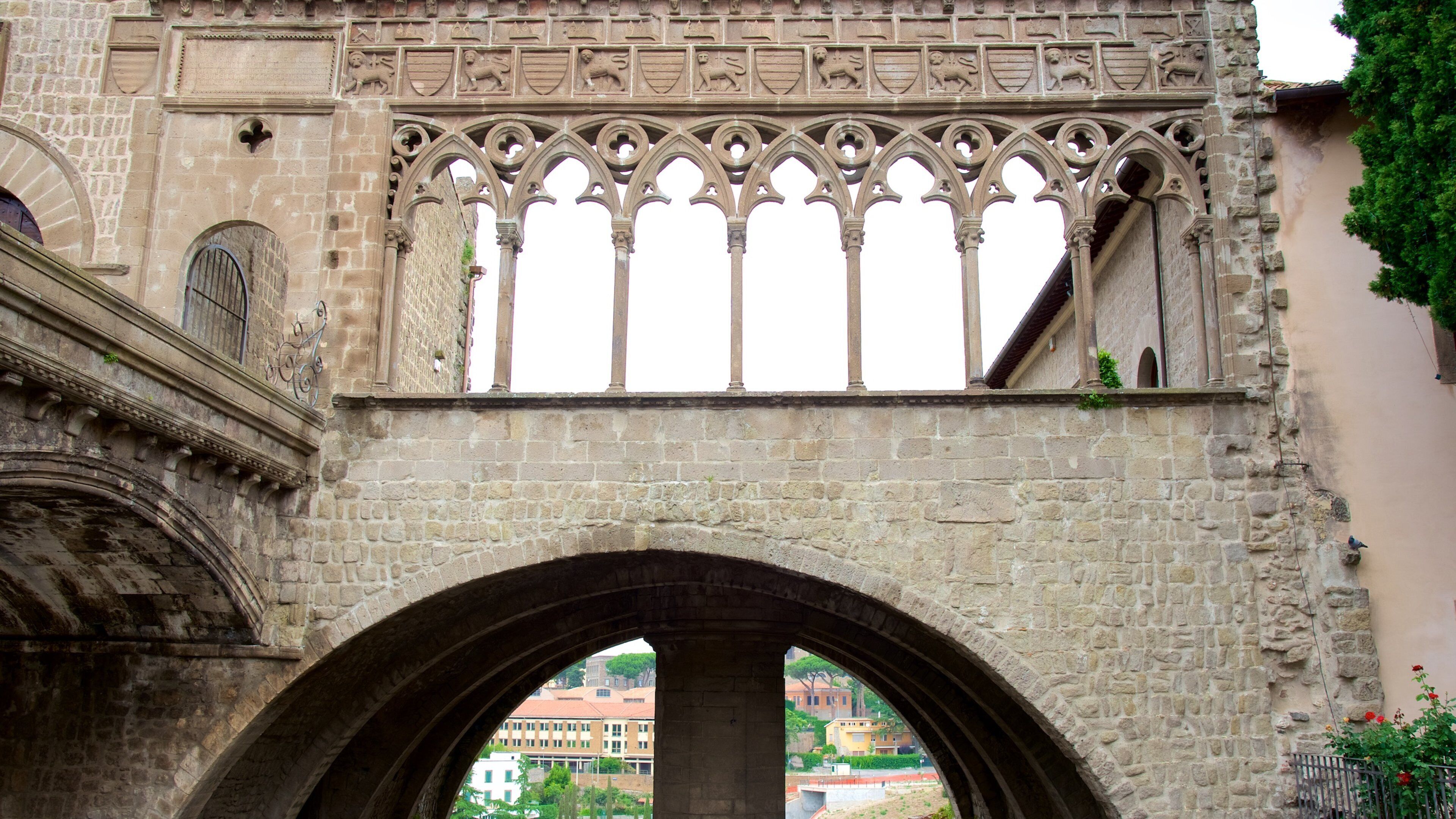 Palazzo dei Papi showing heritage architecture and a bridge