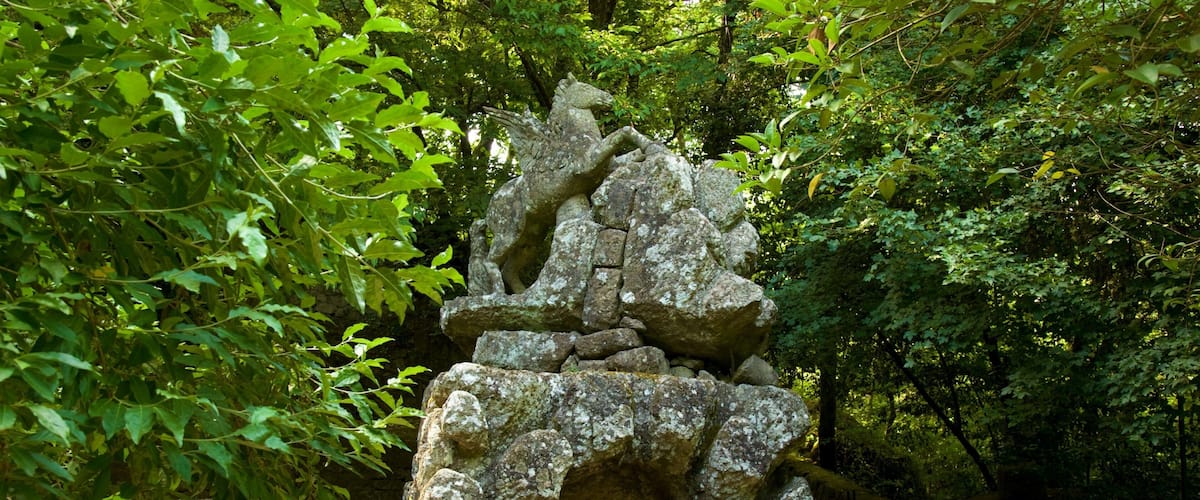 ปาร์โก เดย์ มอสตริ ซึ่งรวมถึง อนุสาวรีย์หรือรูปปั้น และ สวน