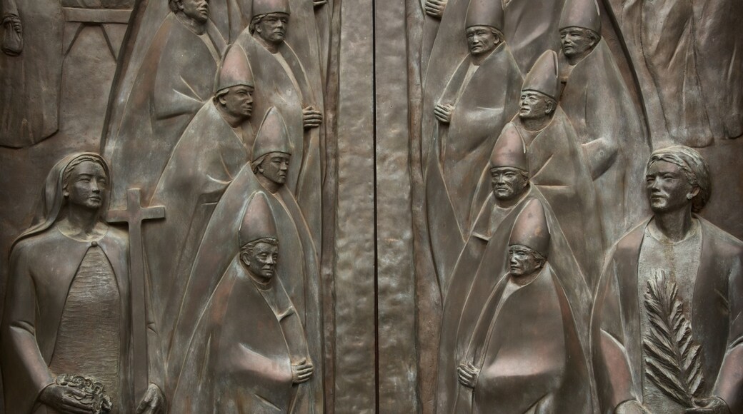 Viterbo Cathedral showing religious elements