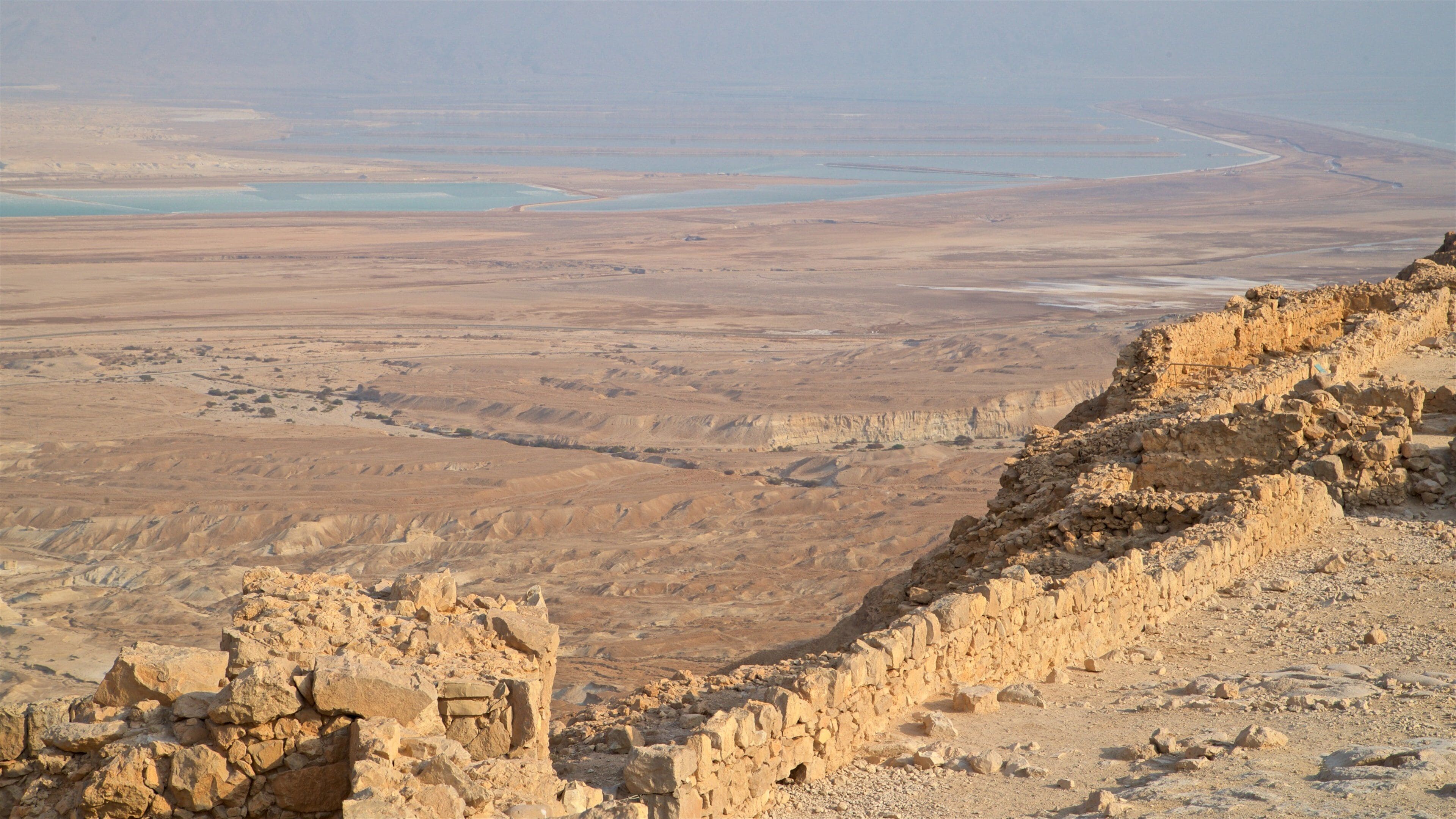<h2>Top-rated places to stay near the beach in Masada</h2>