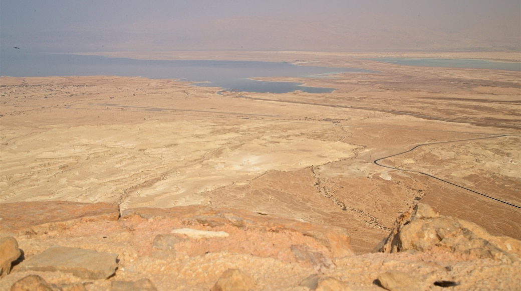 Parque Nacional de Masada que incluye escenas tranquilas y vistas de paisajes