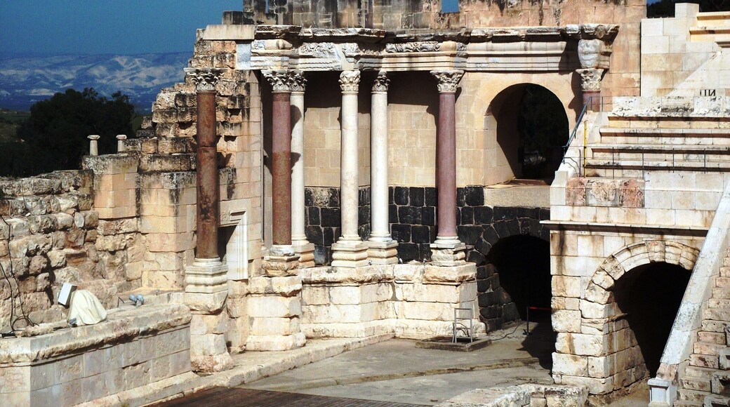 A Decapolis city #stunningstructures with an abundance of ancient buildings to explore
