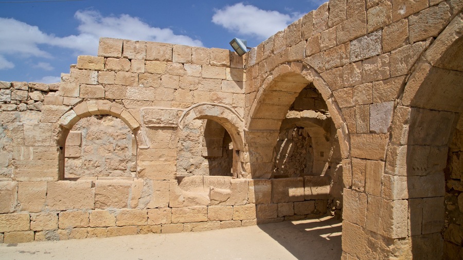 Nationaal Park Mamshit inclusief vervallen gebouwen en historisch erfgoed