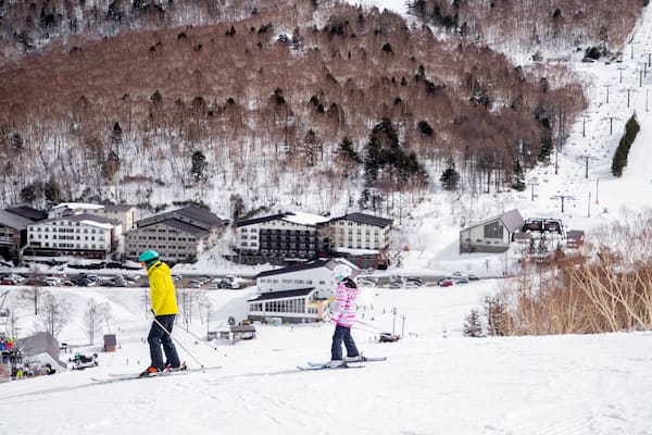 Shiga Kogen Ski Area featuring snow skiing, landscape views and snow