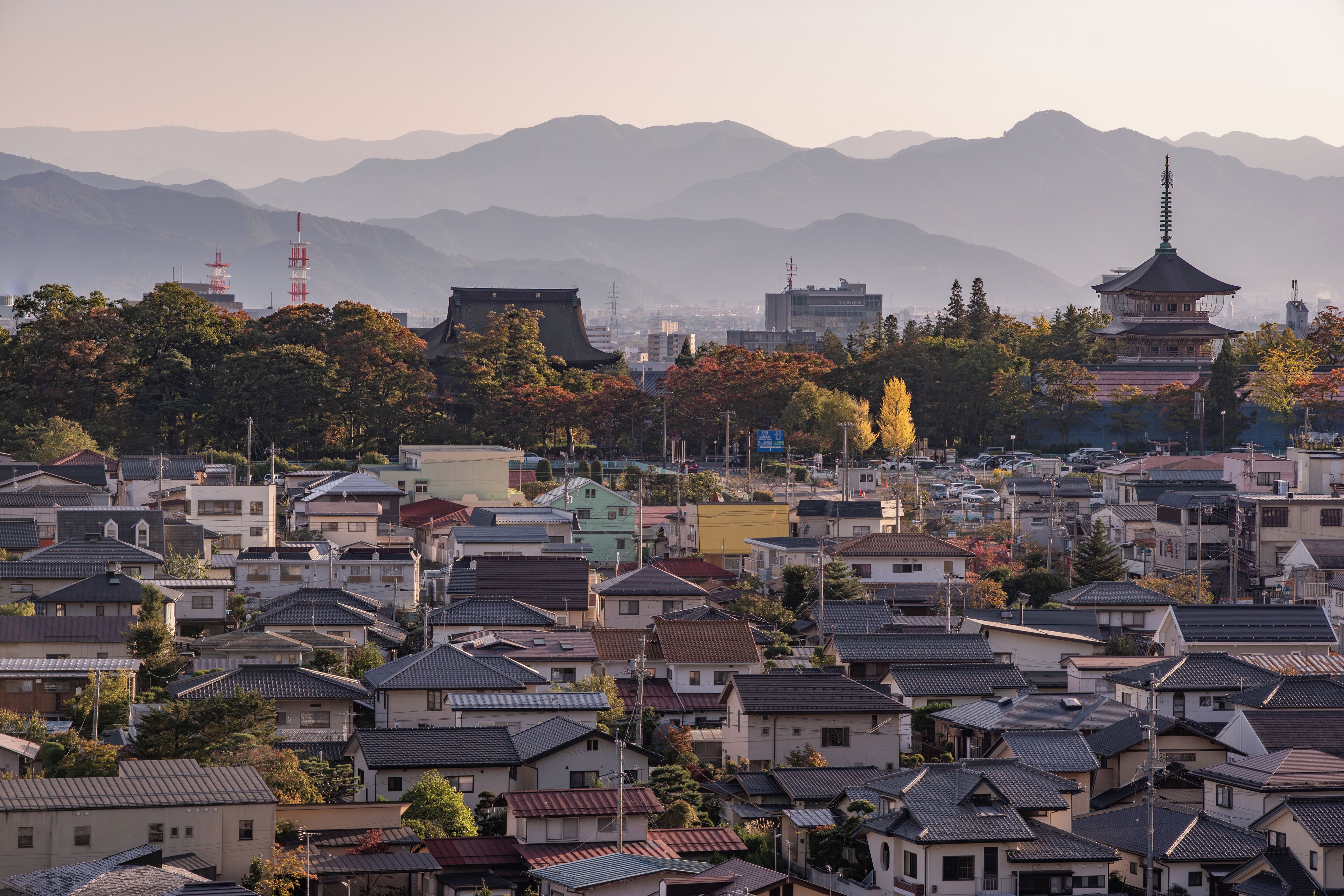 Nagano_ZenkojiTemple_6103756-2507
