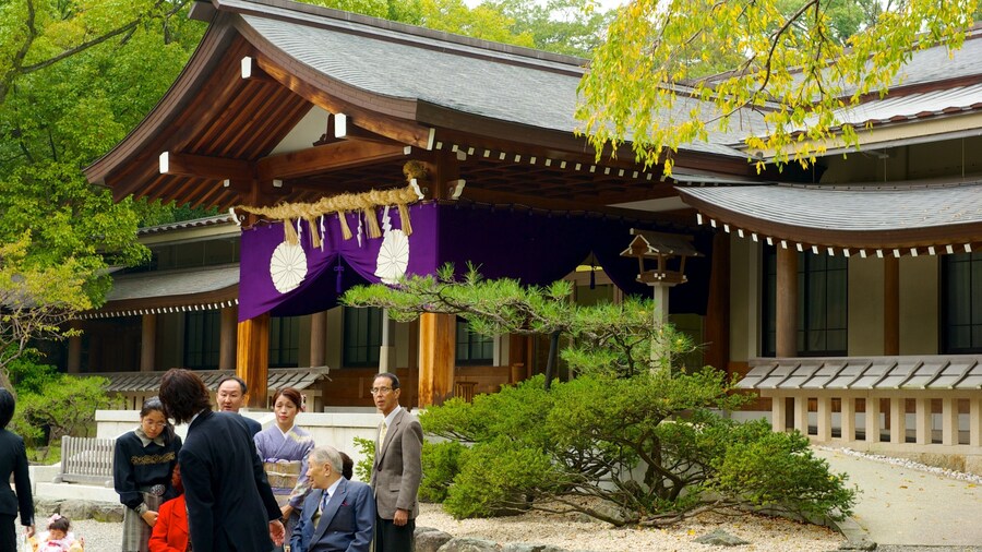 Santuario Atsuta ofreciendo arquitectura patrimonial y un templo o sitio de culto