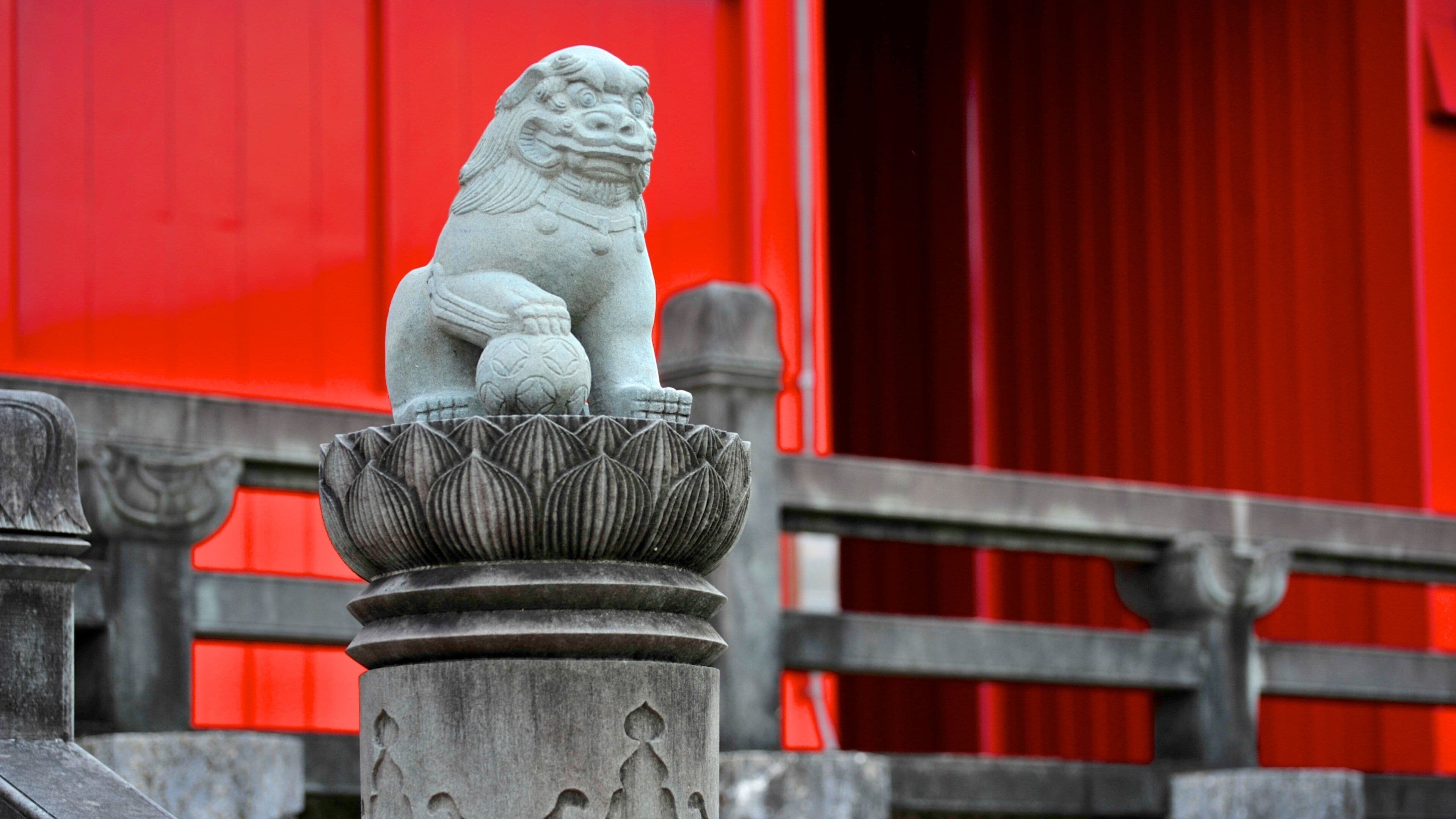 Shurijo Castle showing art, heritage architecture and outdoor art
