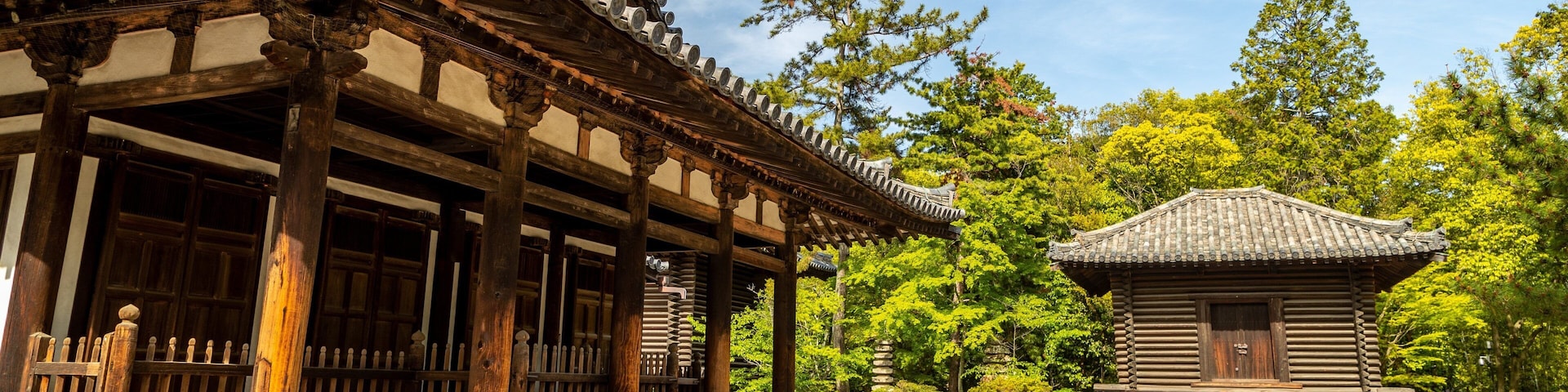 Toshodai-ji Temple featuring heritage elements and a temple or place of worship