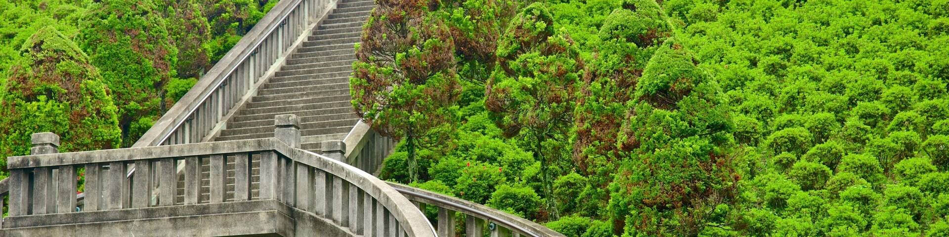 Naritasan Park which includes a park