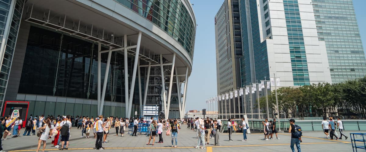 Saitama Super Arena featuring street scenes, modern architecture and a city