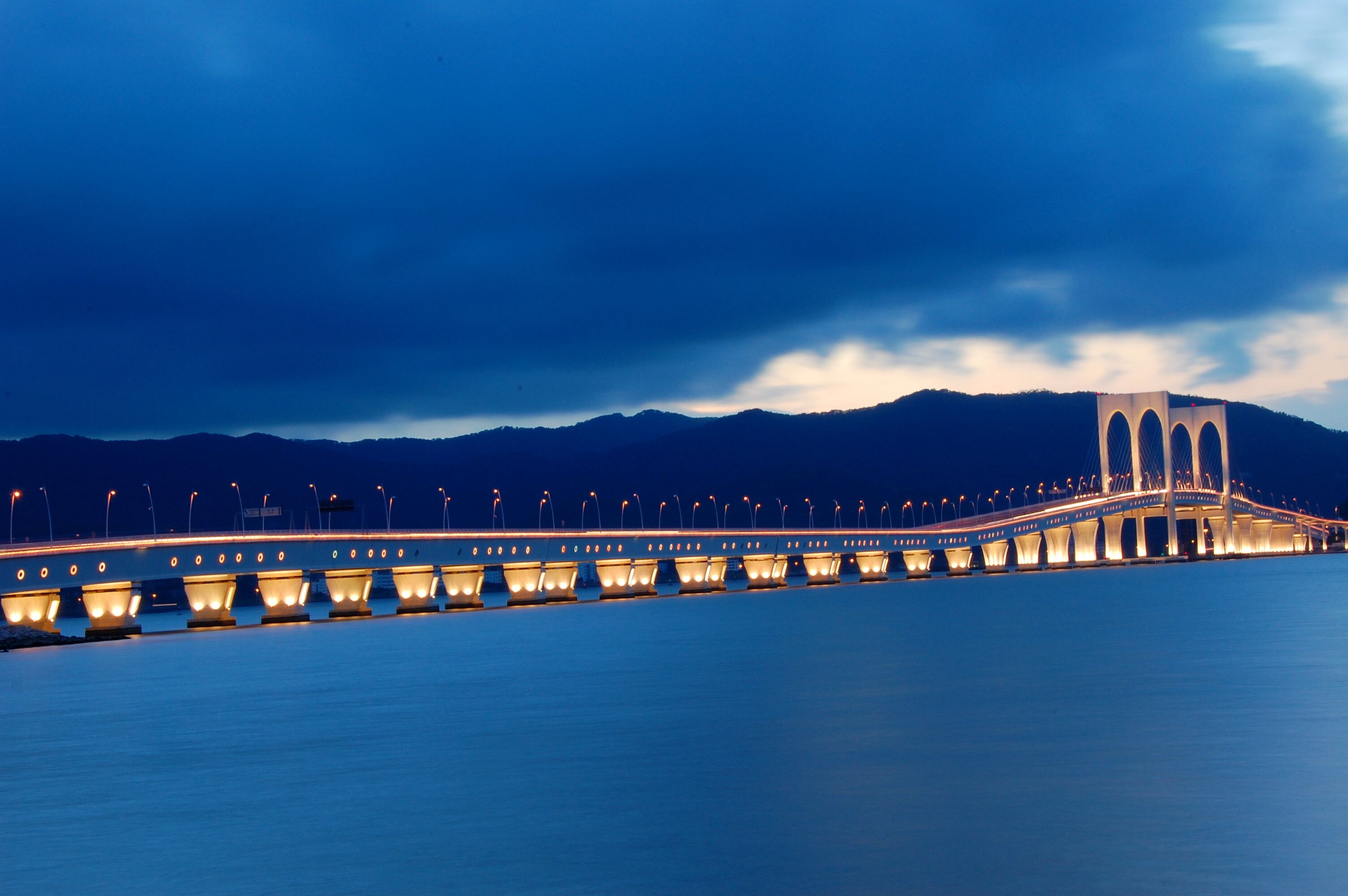 Sai Van bridge connects Taipa Island and Macau Peninsula