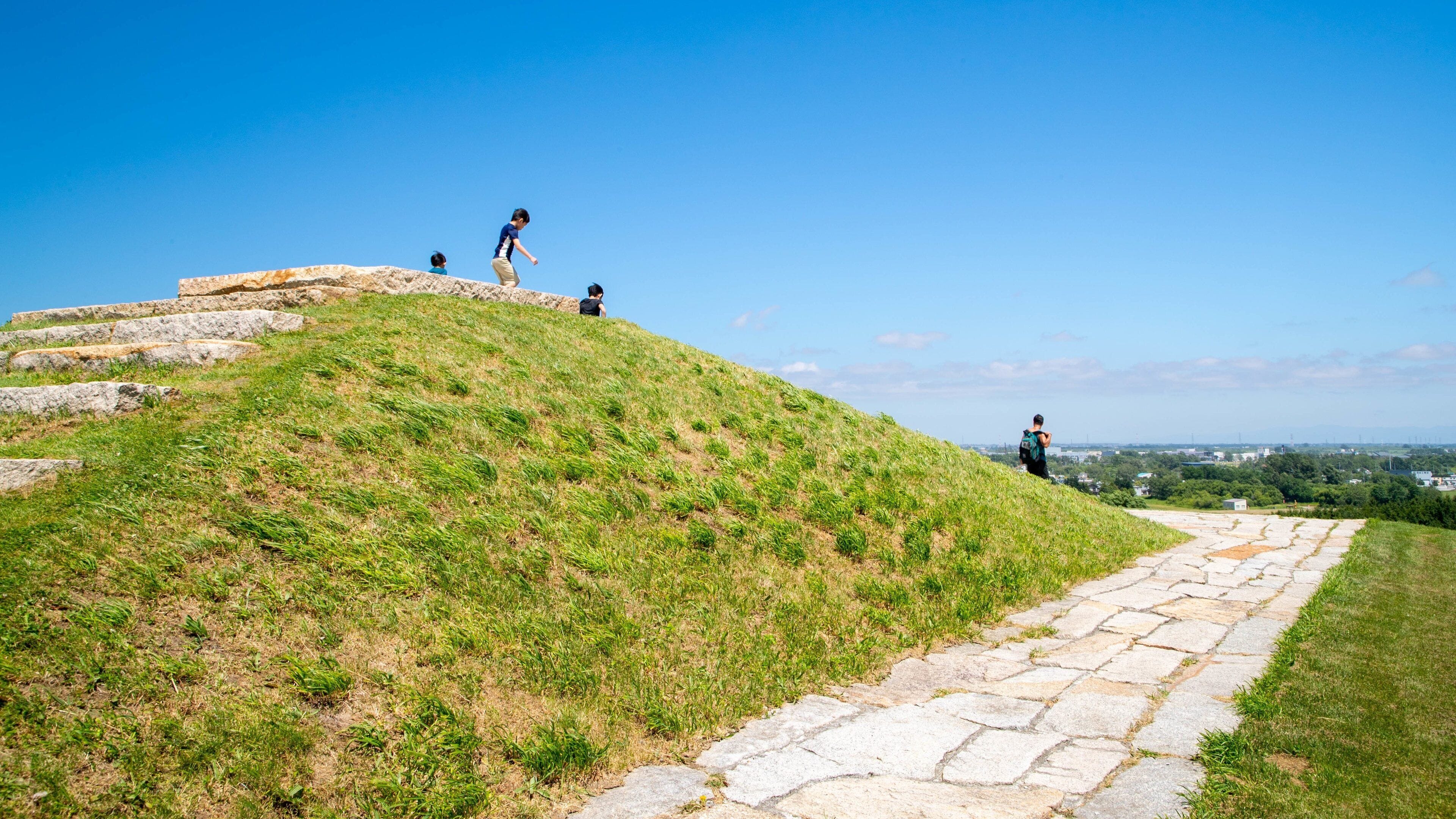 Moerenuma Park featuring a park