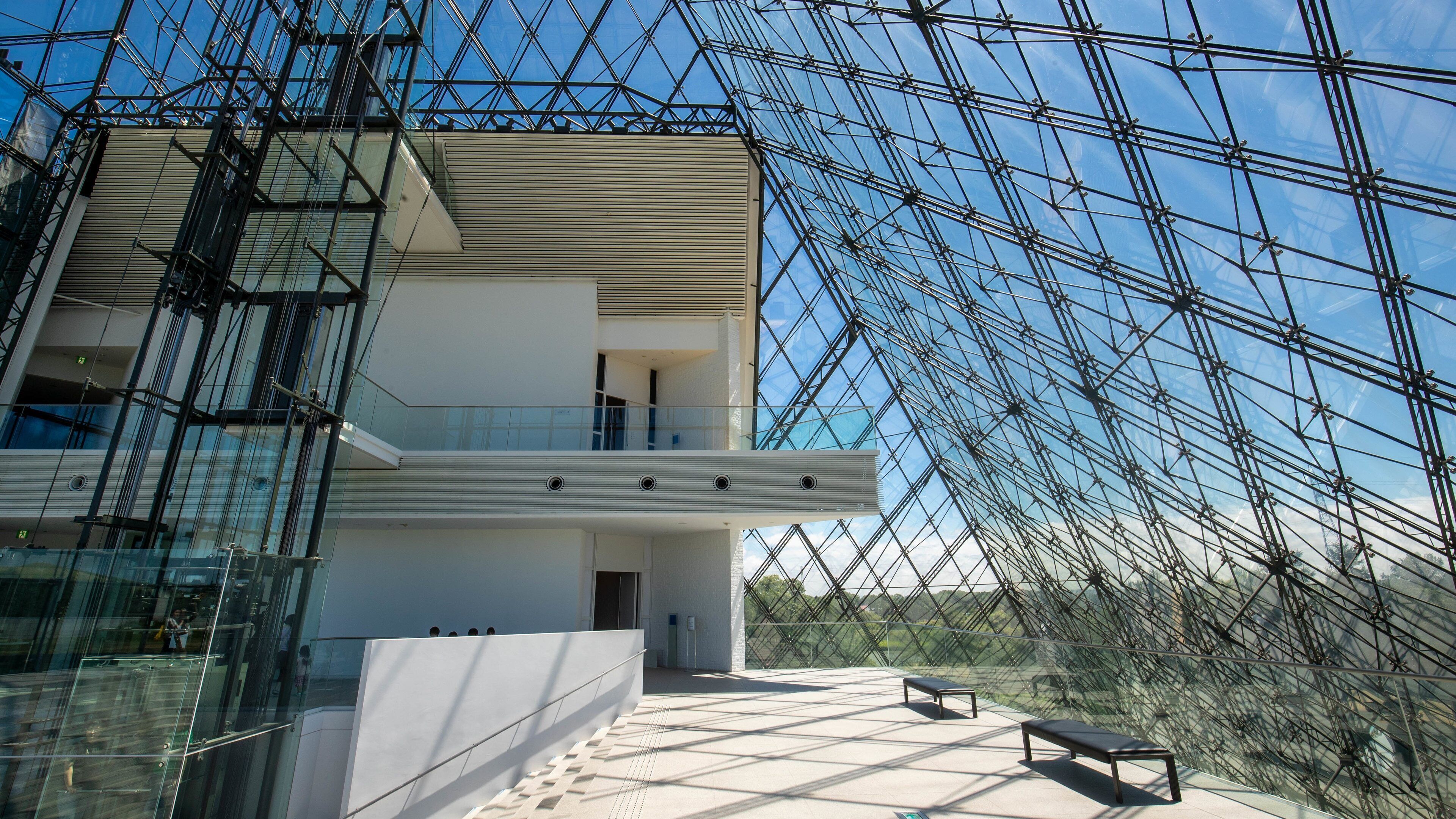 Moerenuma Park which includes modern architecture and interior views