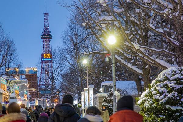 Odori Park which includes street scenes, night scenes and snow