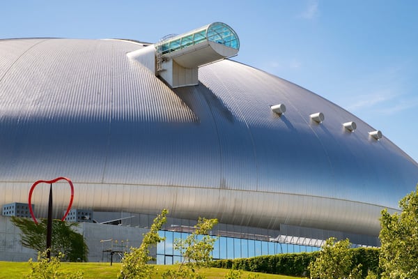 Sapporo Dome featuring modern architecture