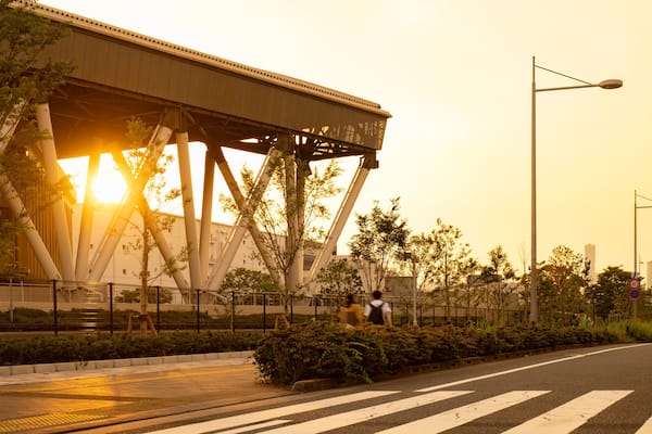 夕日の有明テニスの森公園
