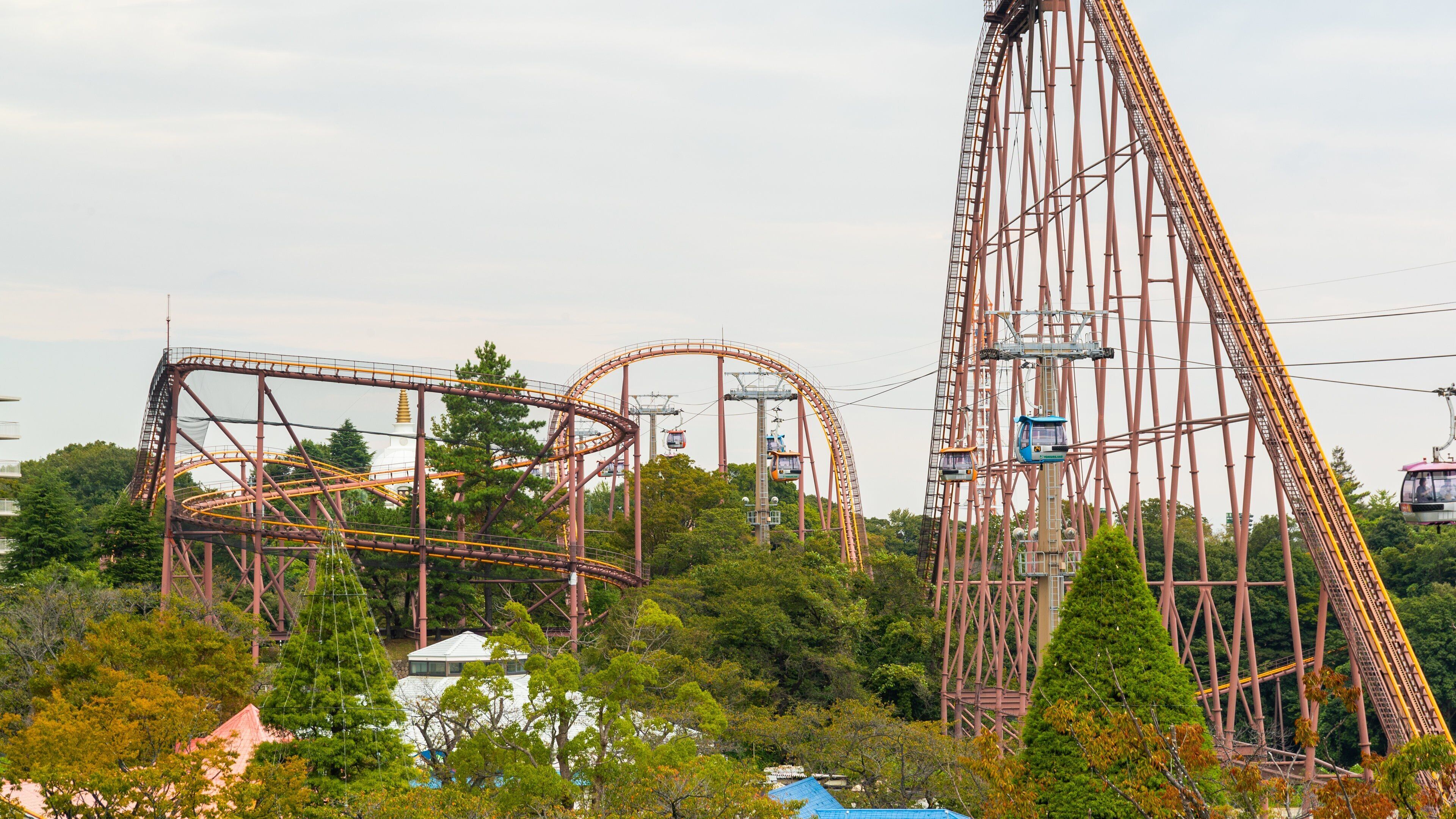Yomiuriland showing rides