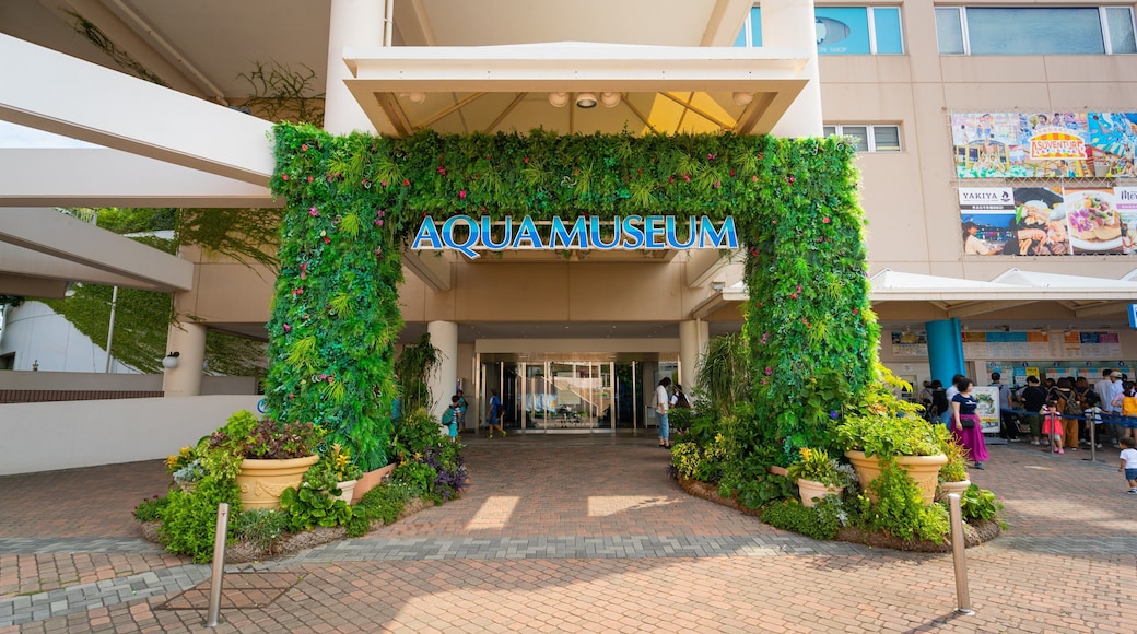 Hakkeijima Sea Paradise showing signage
