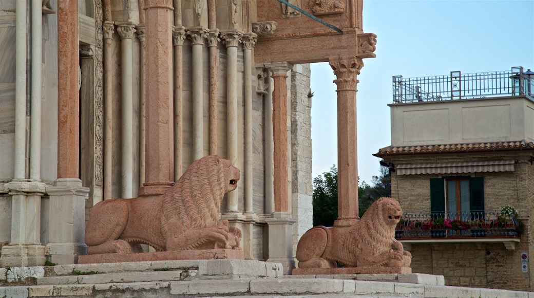 Cathedral of San Ciriaco featuring a statue or sculpture and heritage elements