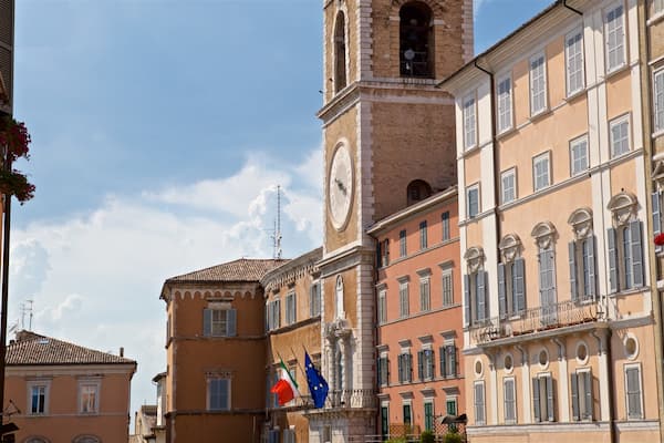 Piazza del Plebiscito montrant patrimoine historique