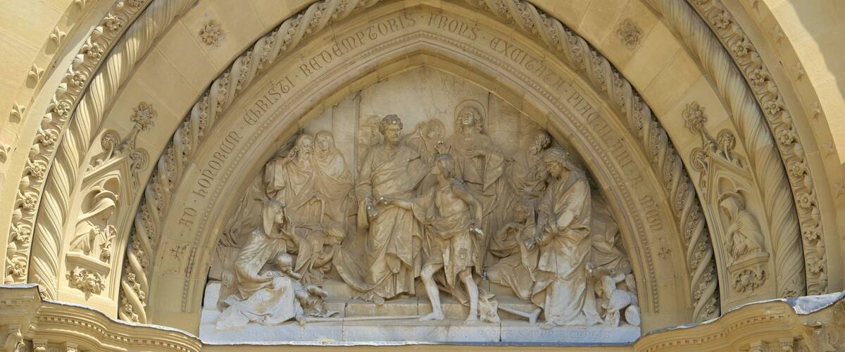 Cathedral of Arezzo toont historische architectuur, religieuze elementen en een kerk of kathedraal