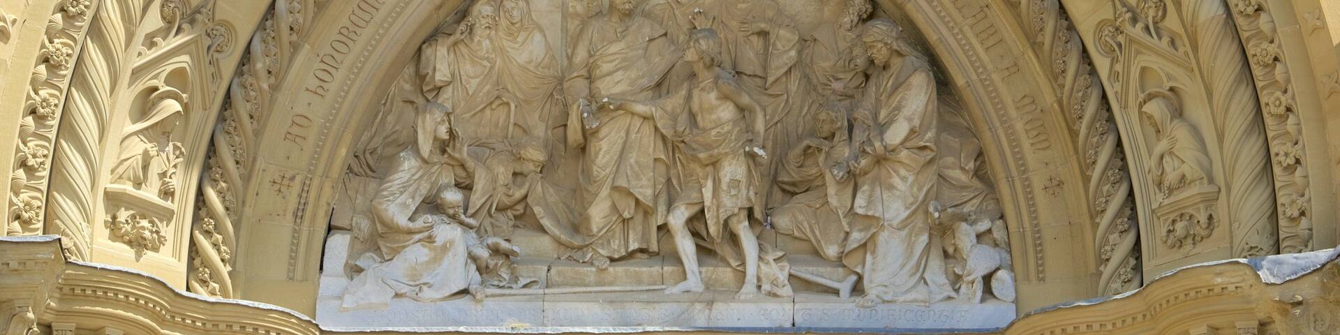 Cathedral of Arezzo montrant une église ou une cathédrale, éléments religieux et architecture patrimoniale