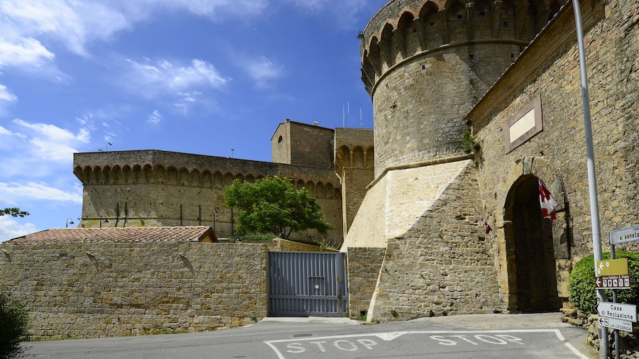 Italy, fortress Fortezza Medicea with Porto a Selci - Selci Door, entrance to medieval village Volterra, the fortress is used as a prison