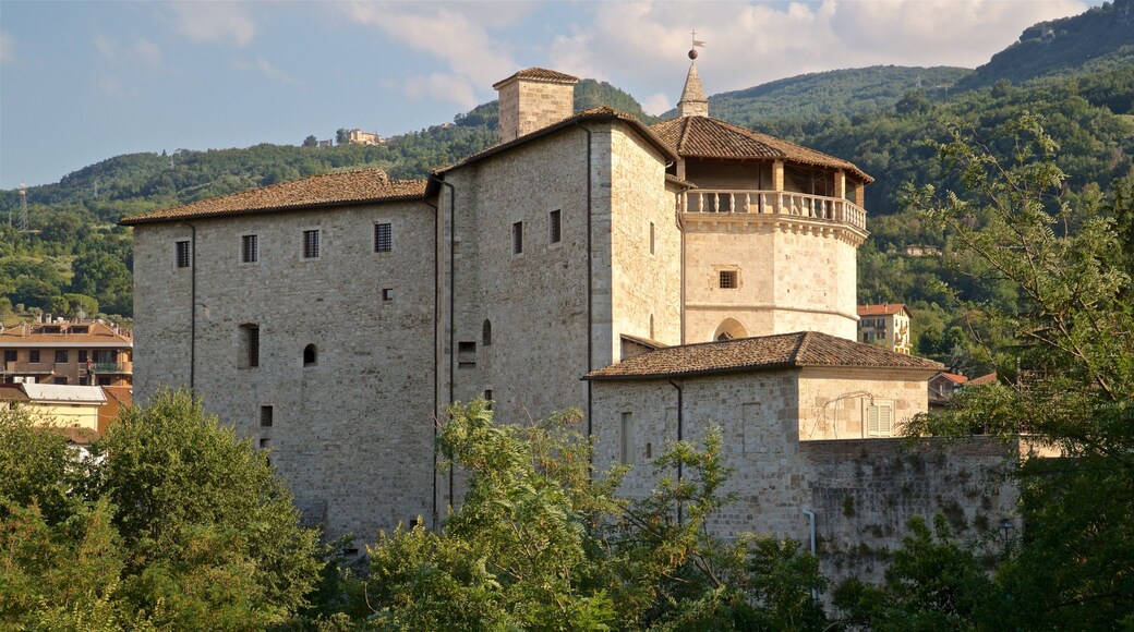 포르테 말라테스타 을 보여주는 풍경 과 문화유산 요소