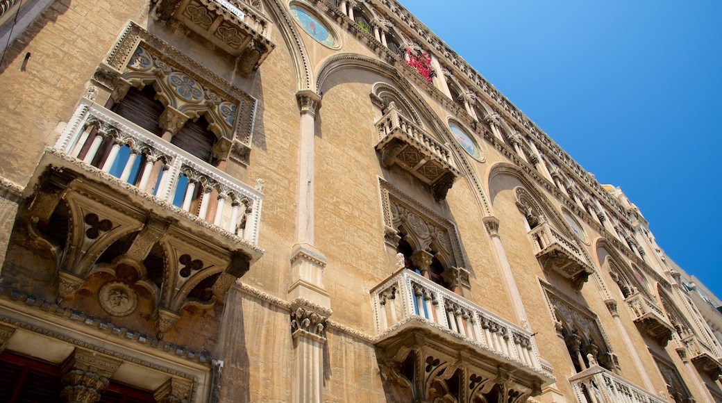 Bari caracterizando arquitetura de patrimĂŽnio