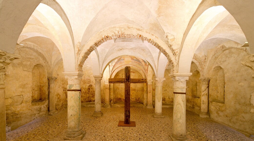 Duomo Vecchio featuring religious elements, heritage elements and interior views