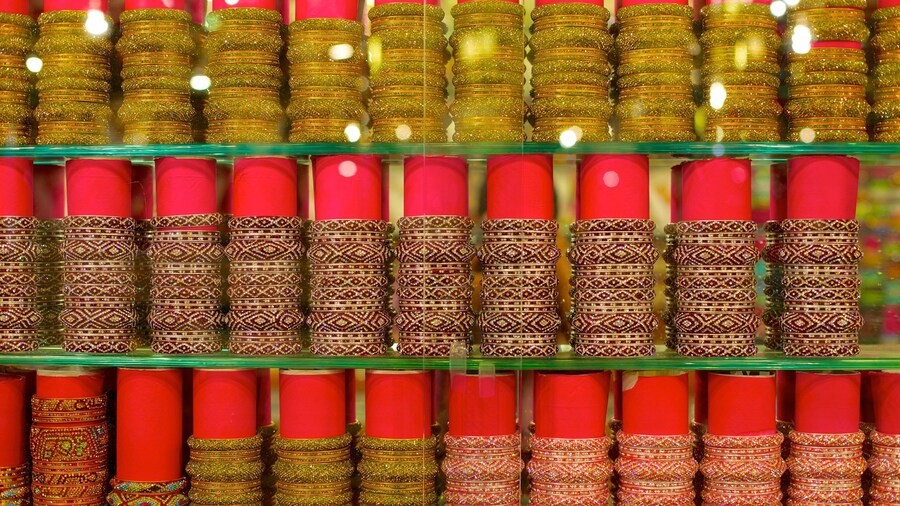 Charminar which includes art and interior views