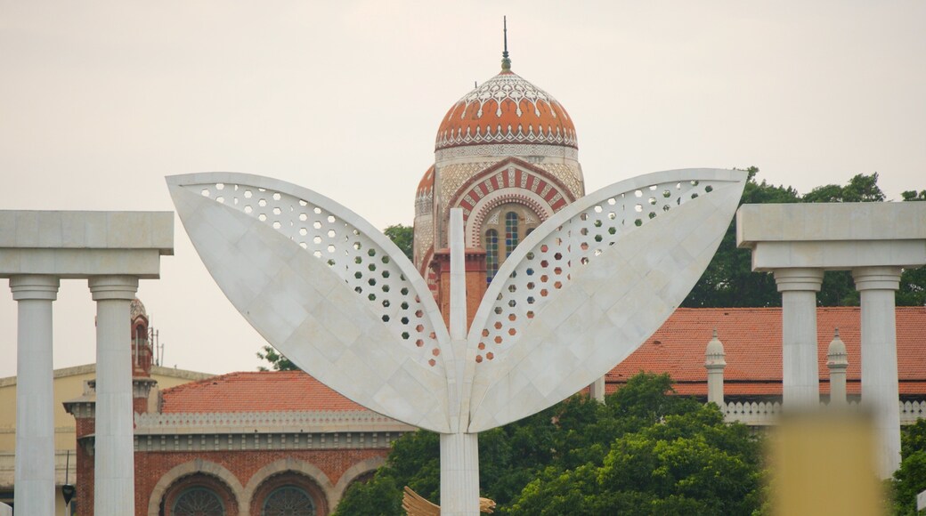 Marina Beach showing heritage architecture