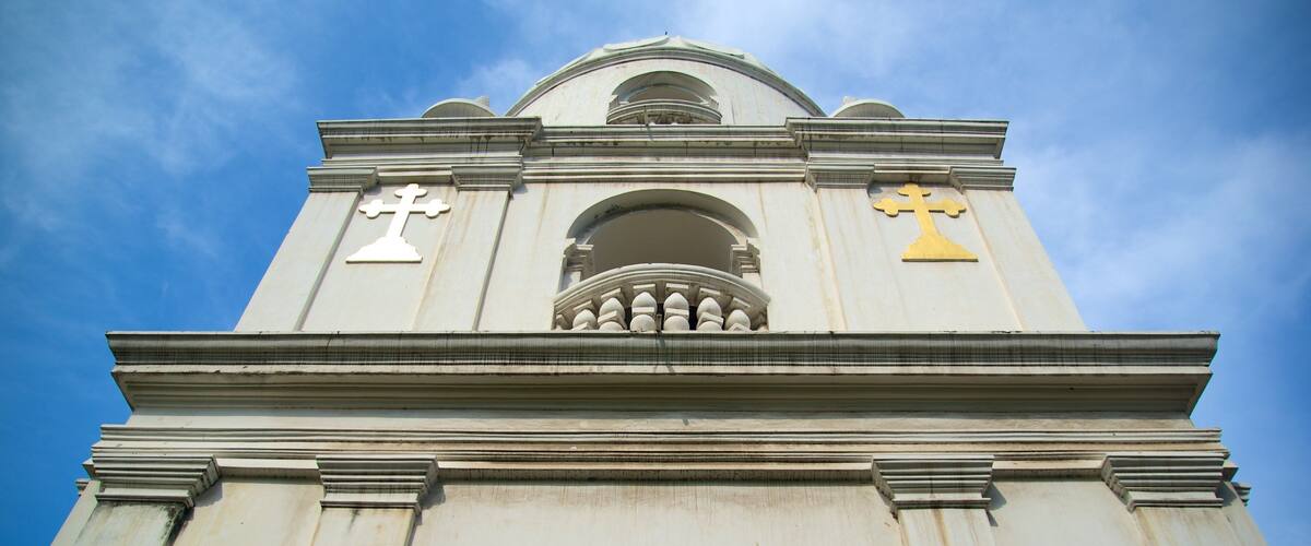 Iglesia armenia ofreciendo una iglesia o catedral
