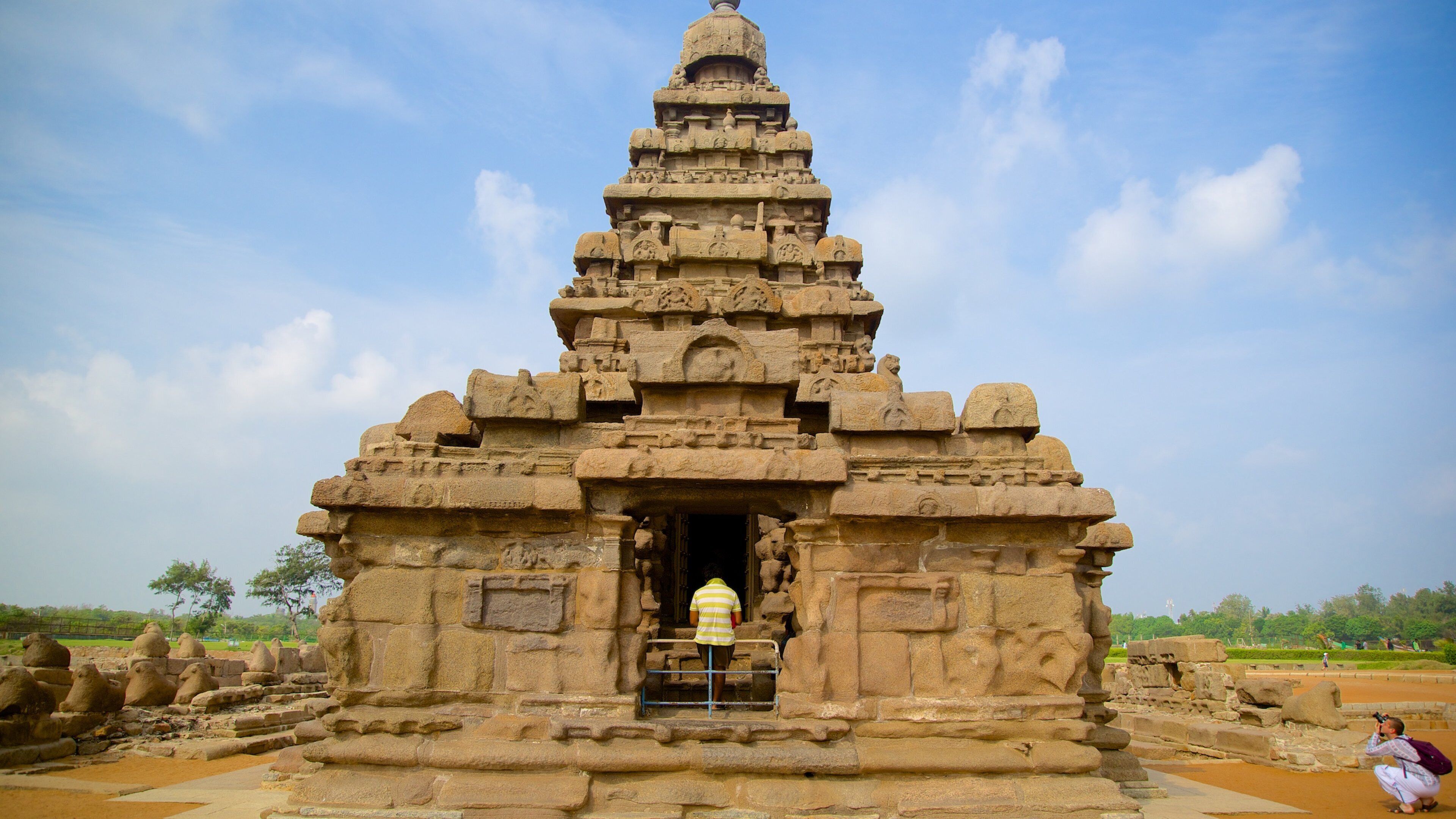 Shore Temple featuring heritage architecture and a temple or place of worship