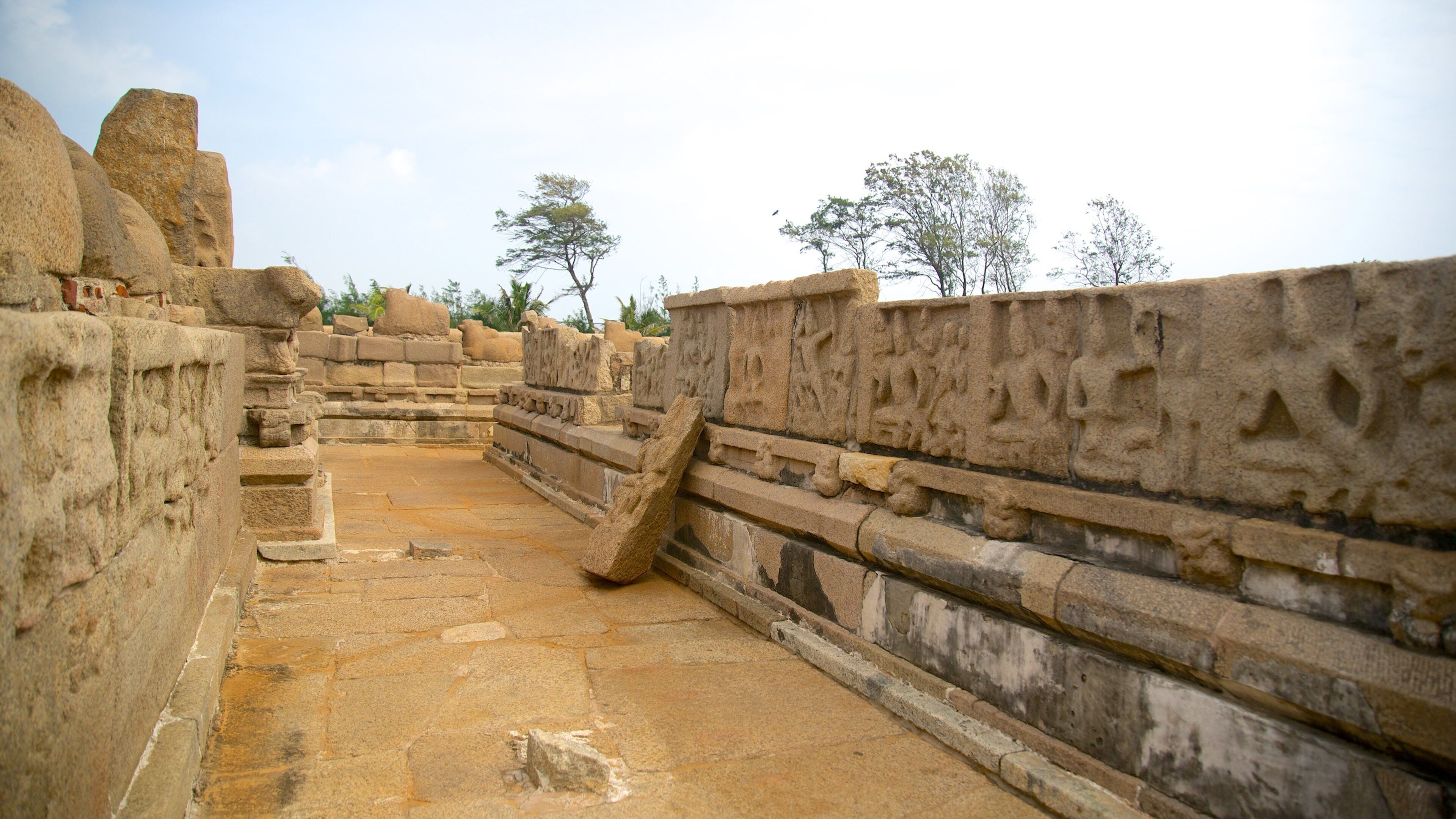 Templo de la Playa ofreciendo arquitectura patrimonial y un templo o lugar de culto