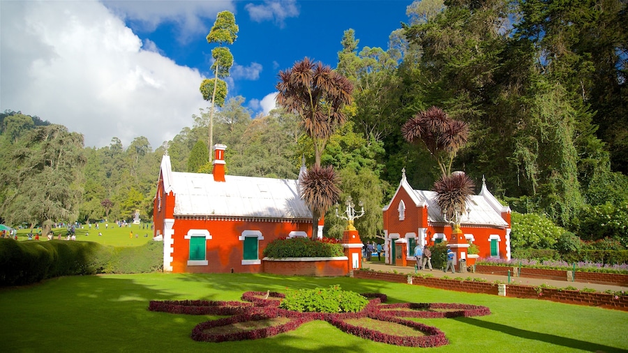 Botanical Gardens featuring a park