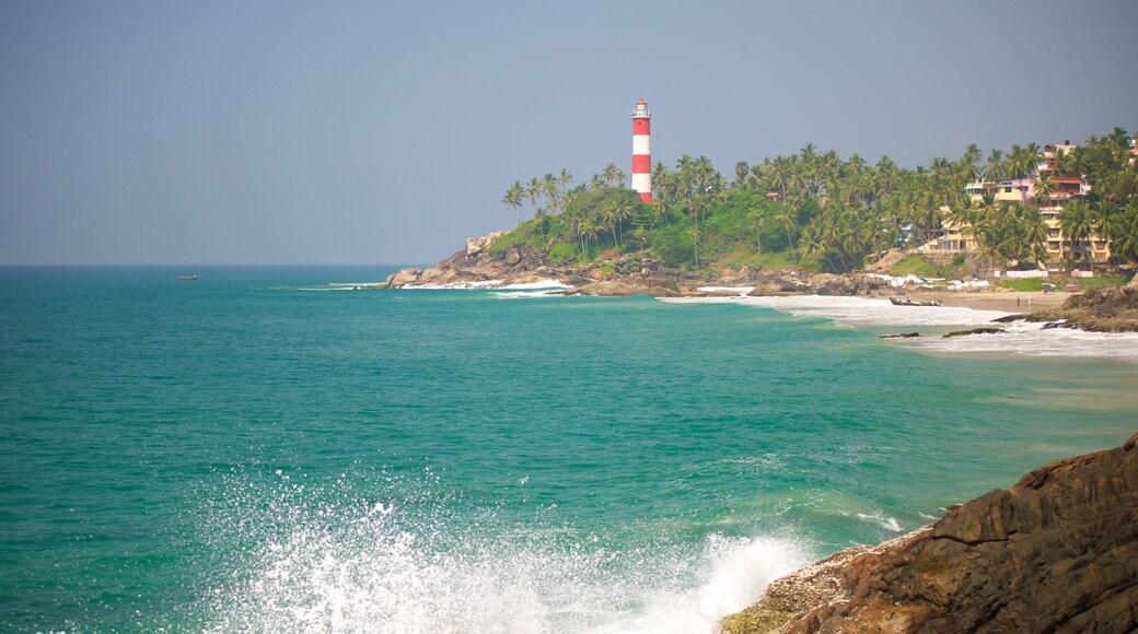 Vizhinjam Strand som omfatter udsigt over kystområde