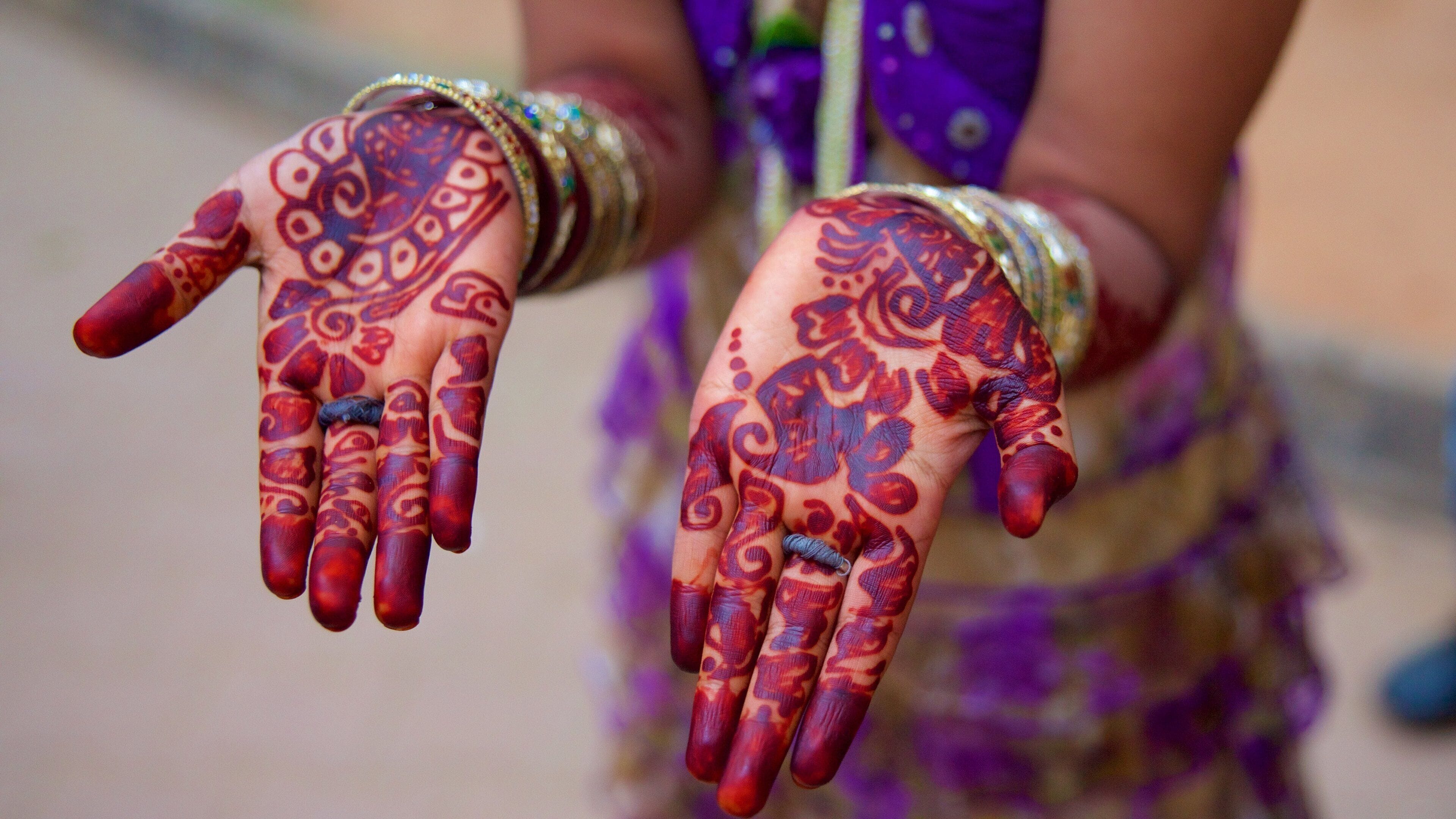 Cubbon Park montrant art aussi bien que femme