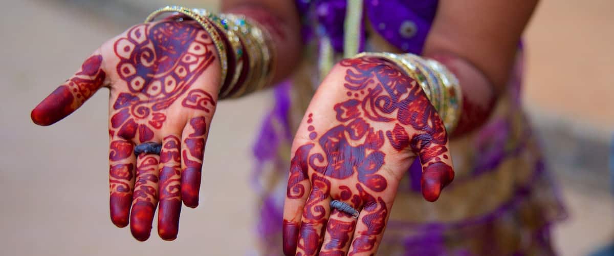 Cubbon Park mostrando arte cosi come ragazza