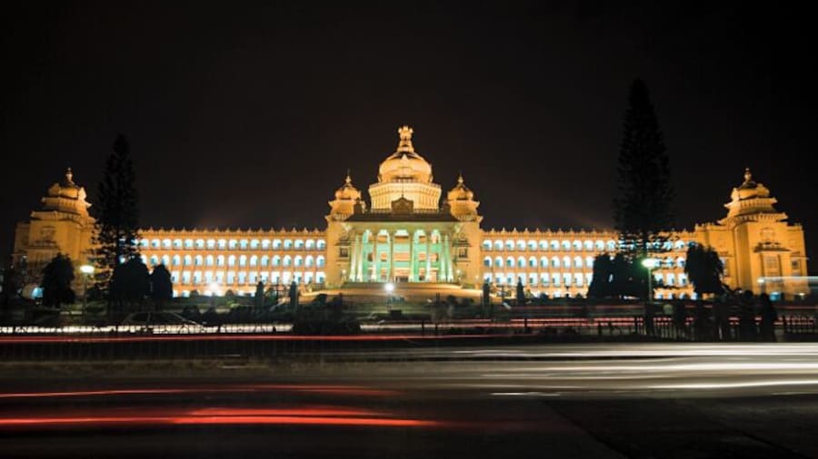 Vidhana Soudha (sede de la legislatura)