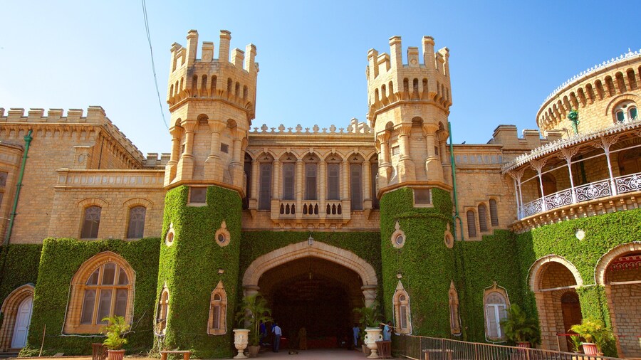 Palacio de Bangalore mostrando arquitectura patrimonial, elementos patrimoniales y castillo o palacio