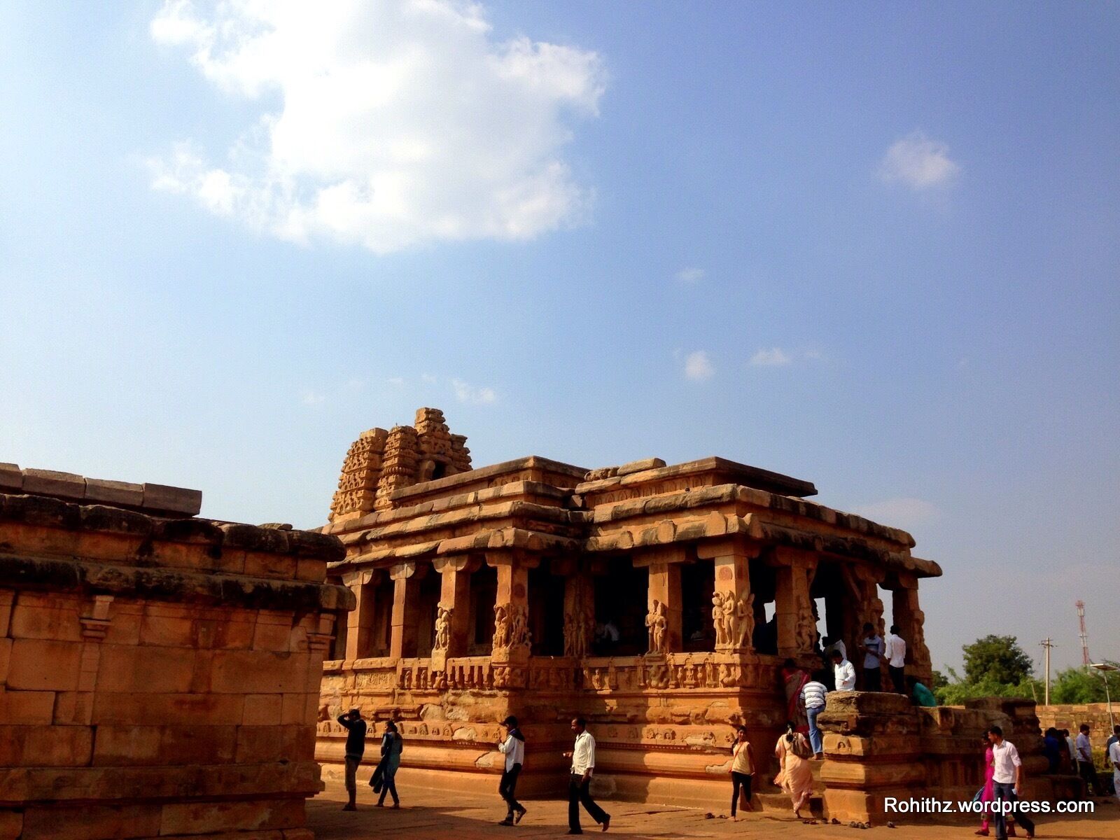 Durga temple is known for Chalukyan architecture, with about 125 stone temples dating from 5th century CE. It lies to the east of Pattadakal, along the Malaprabha River, while Badami is to the west of both. #architecture #hindutemples #history