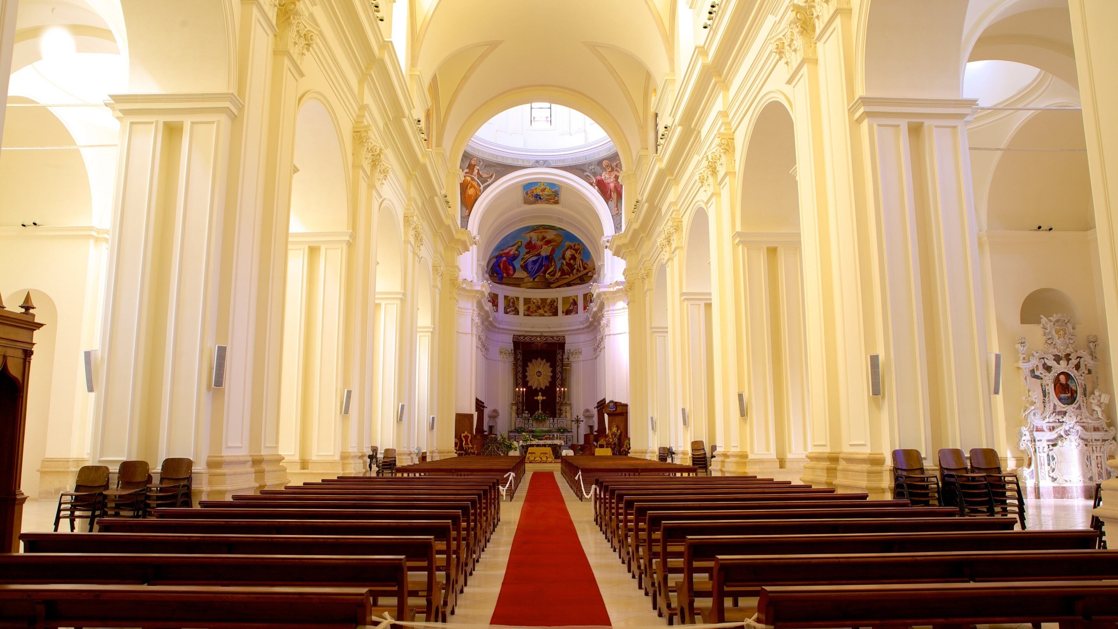 Cathedral of Noto showing a church or cathedral, interior views and religious aspects
