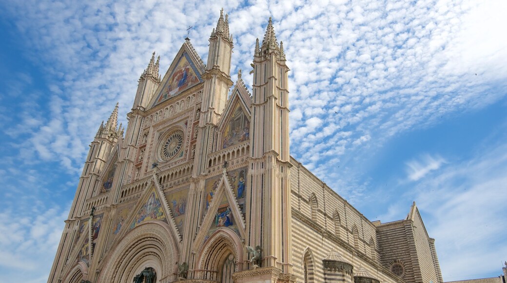 オルヴィエートのドゥオーモ どの含み 教会あるいは大聖堂, 遺跡 と 宗教名所