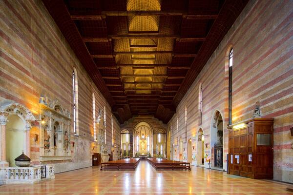 Eremitenkirche das einen Kirche oder Kathedrale, Innenansichten und Geschichtliches